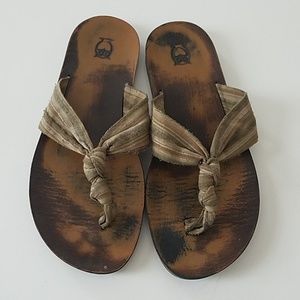 ⚡OWL Neutral Sandals